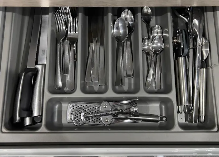 1 Bed Close To Arena Sleeps Up To 4 People F6 *