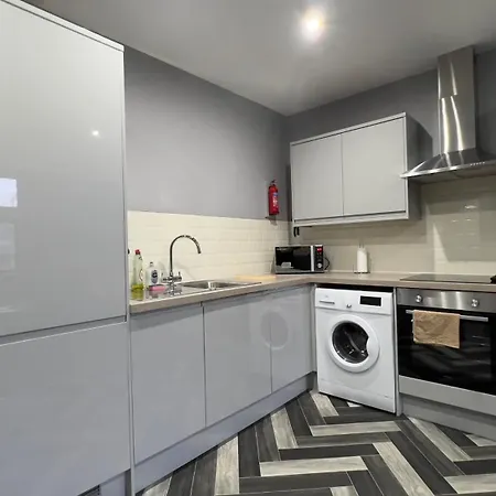 1 Bed Close To Arena Sleeps Up To 4 People F6 Leeds (West Yorkshire)