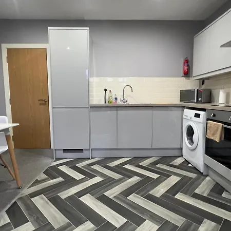 Apartment 1 Bed Close To Arena Sleeps Up To 4 People F6