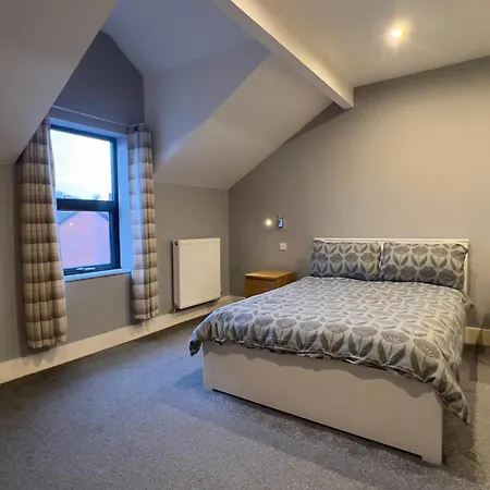 1 Bed Close To Arena Sleeps Up To 4 People F6 Appartement *