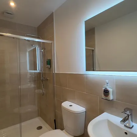 1 Bed Close To Arena Sleeps Up To 4 People F6 Leeds (West Yorkshire)