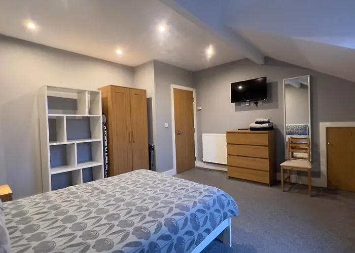 1 Bed Close To Arena Sleeps Up To 4 People F6 Апартаменти