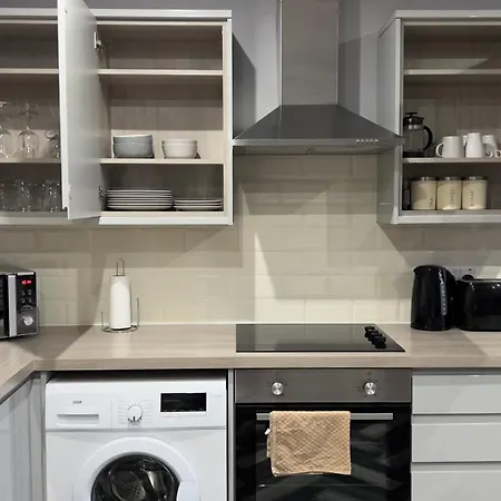 1 Bed Close To Arena Sleeps Up To 4 People F6 * Λιντς